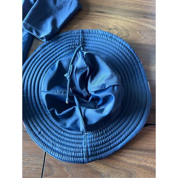 Dolphin Love Strawberry Love 3pc Swimsuit Set Baby Girl Swimsuit Set Size 18 Mon - Picture 8 of 12